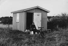 Bertil kokar mat. Foto: Mats Olsson